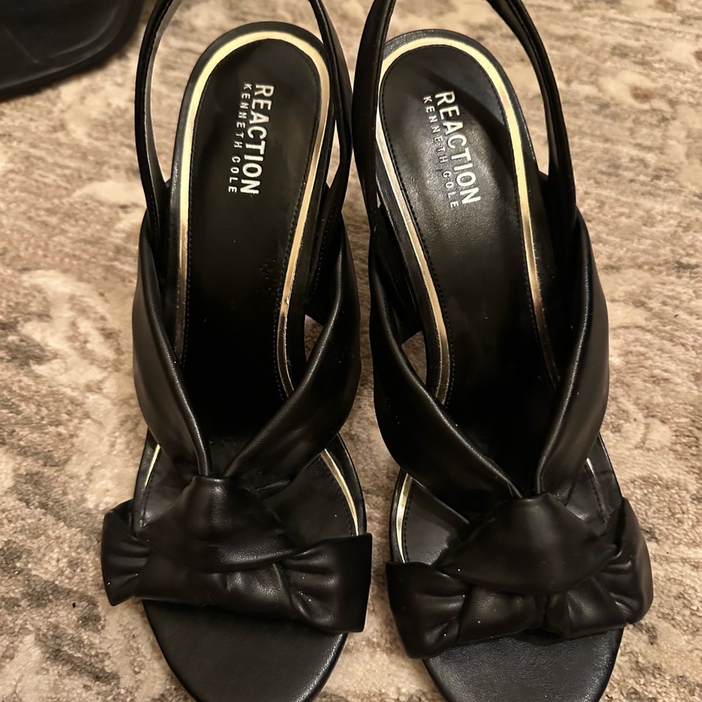 Kenneth Cole Reaction Black Bow 4inch Heels